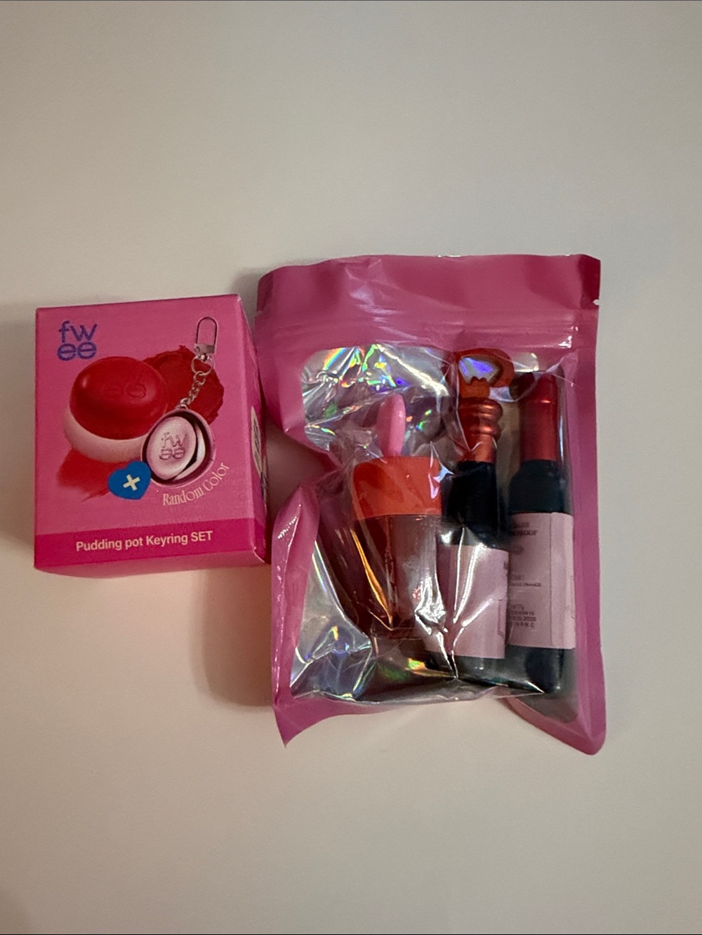 Set of FOUR- Pink Lip Care Gift Set with Pudding Pot Keyring Brand New